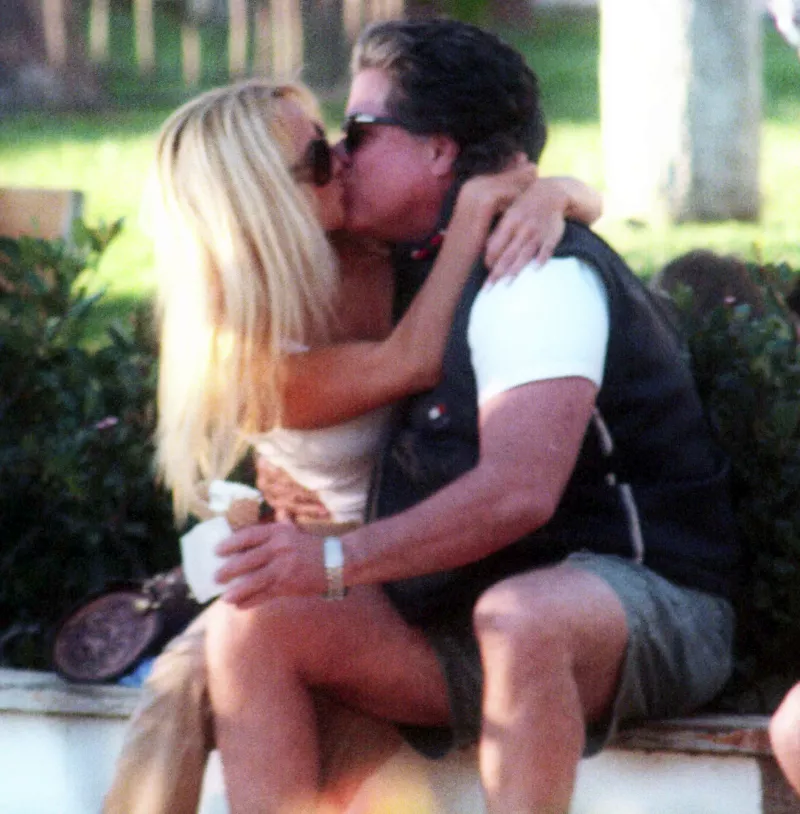 PREMIUM EXC Pamela Anderson & Jon Peters