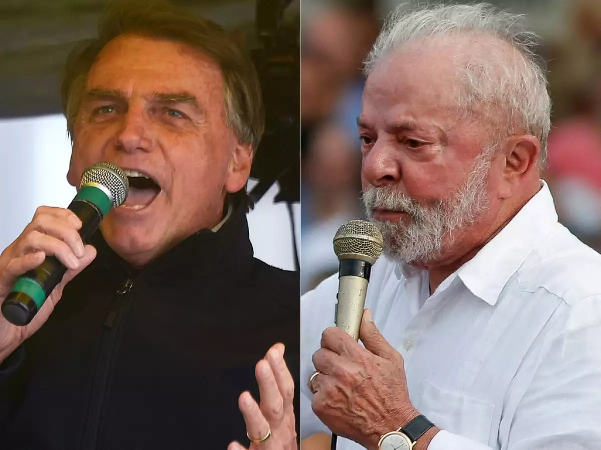 (COMBO) Esta combinación de imágenes creada el 16 de agosto de 2022 muestra al presidente de Brasil, Jair Bolsonaro (izquierda), hablando durante el lanzamiento de su campaña de reelección para las próximas elecciones nacionales de octubre, en Juiz de Fora, estado de Minas Gerais, Brasil, el 16 de agosto de 2022; y el candidato presidencial brasileño por el izquierdista Partido de los Trabajadores (PT) y expresidente (2003-2010), Luiz Inacio Lula da Silva, pronunciando un discurso durante el lanzamiento de su campaña para las próximas elecciones nacionales de octubre en un mitin en un automóvil Volkswagen fábrica en Sao Bernardo do Campo, Sao Paulo, Brasil, el 16 de agosto de 2022.