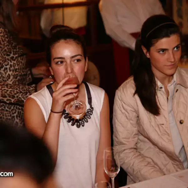 Lorenza Lazo y Sofía de la Mora