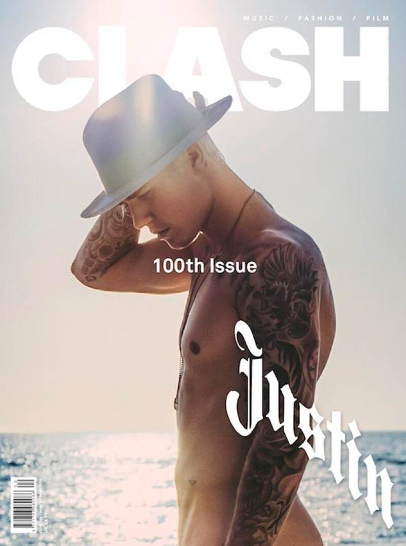 El cantante deja ver su sexy anatomía en la portada número cien de Clash.