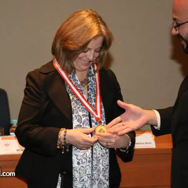 Medalla a Mar?Elena Medina Mora