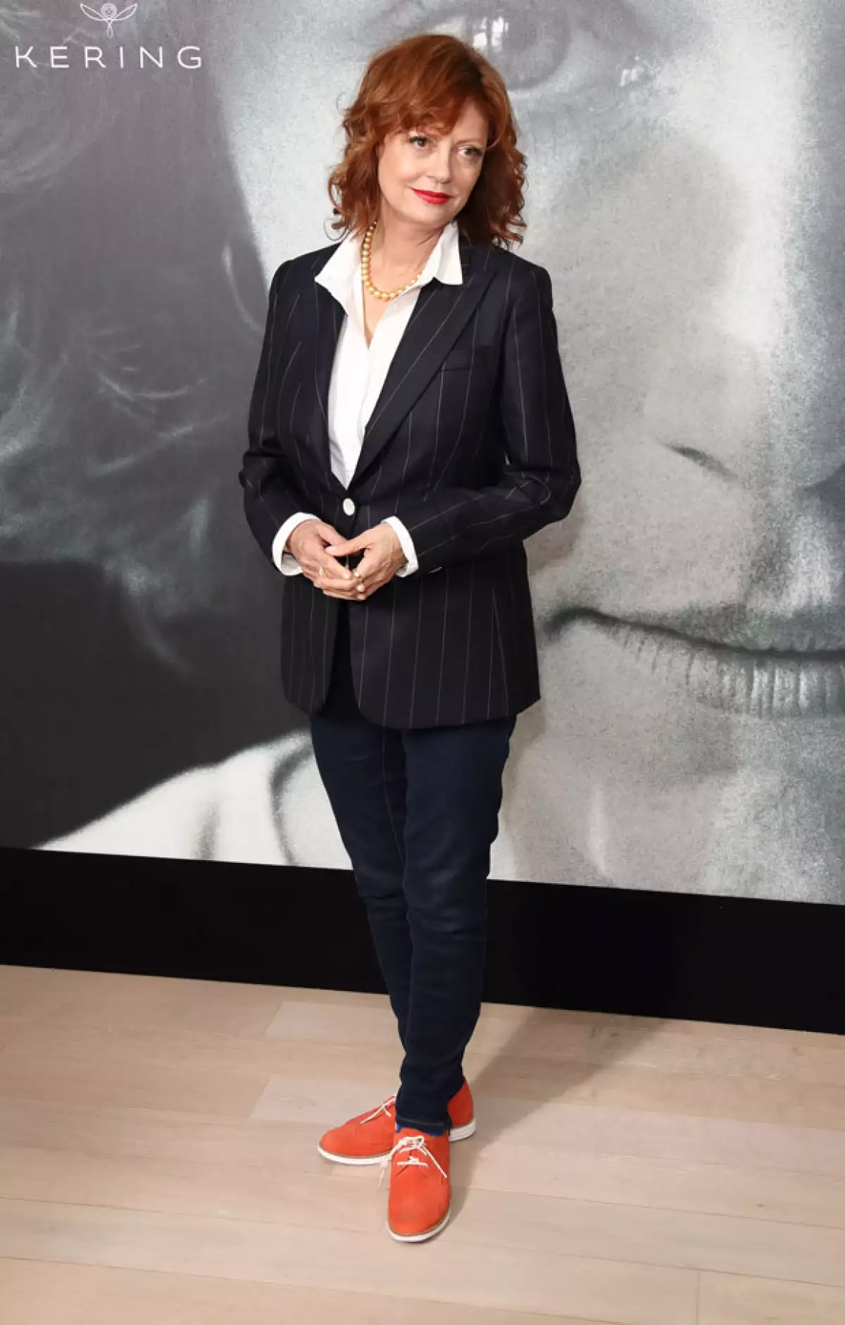 Por si esto fuera poco, la actriz asistió a una conferencia de prensa en mocasines, destacando que para ella lo principal es la comodidad (sin perder el estilo).