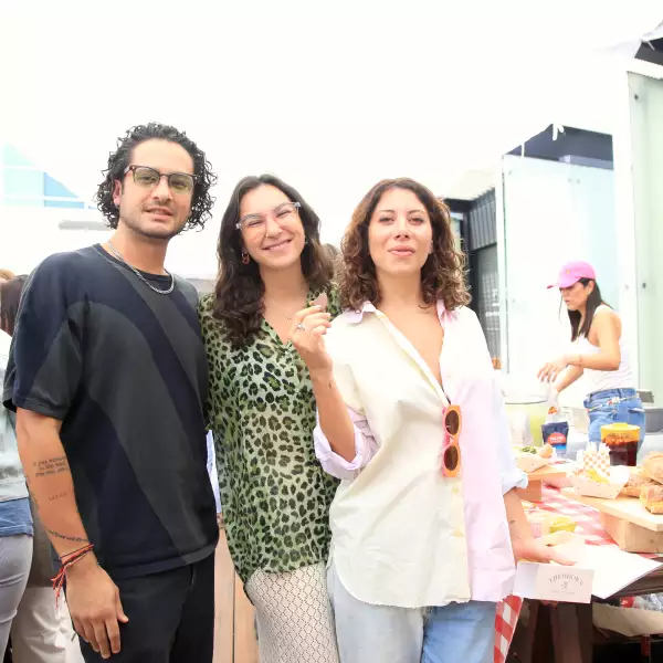 Manolo Penagos ,Katia Guzman y Roció Jurado 