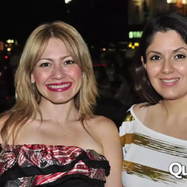 Desfile en la Plaza 401