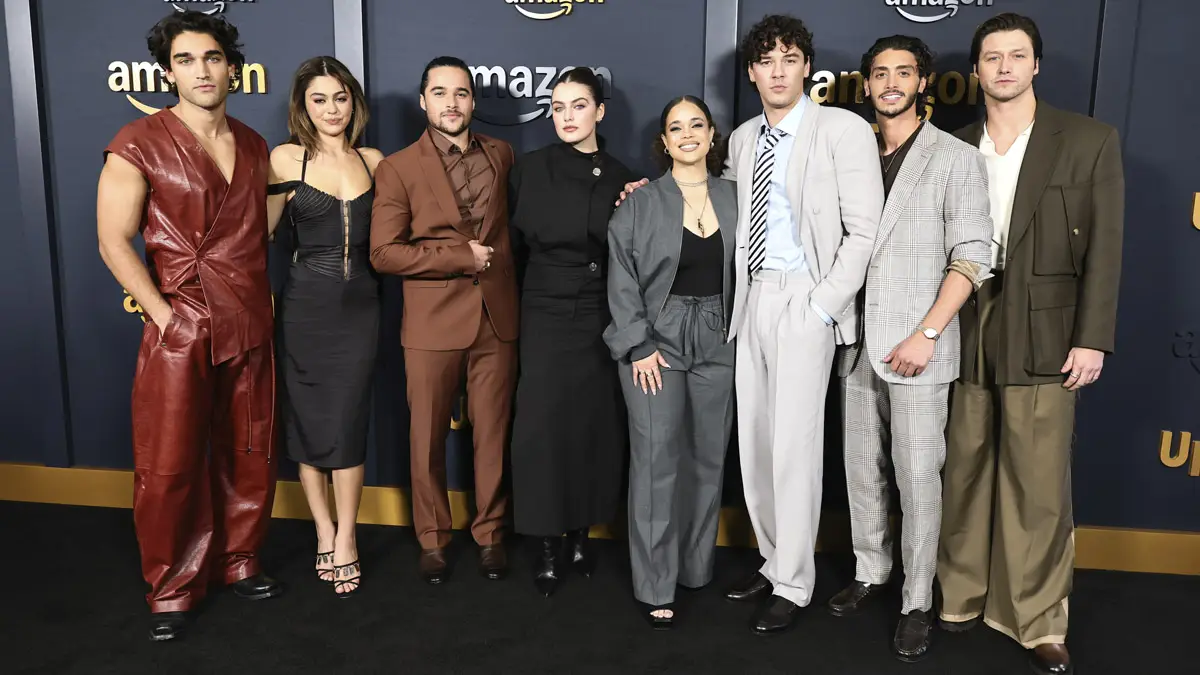 off-campus-elenco.jpg