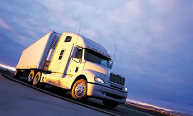 La empresa realizará el primer viaje hacia Estados Unidos con un camión marca Freightliner. (Foto: Cortesía Freightliner.com)
