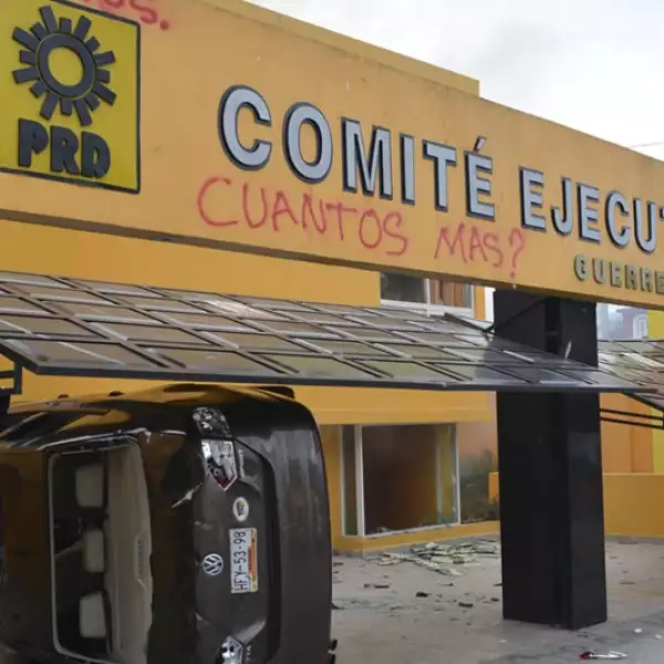 ayotzinapa 43, quema, sede, prd