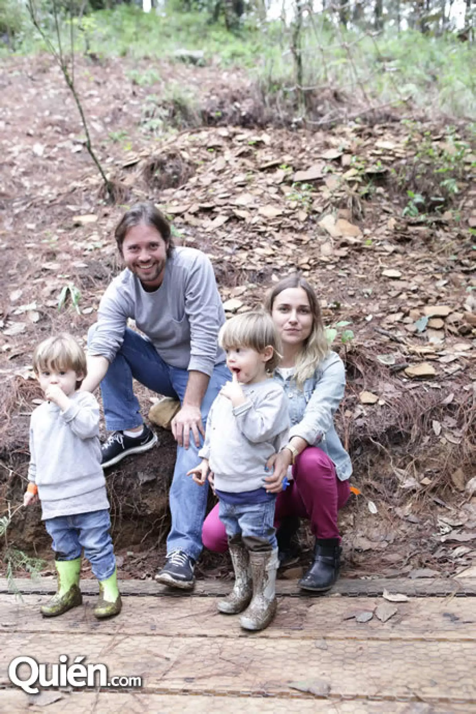 Roberto,Julián,Damián Craig con Daniela de Silva