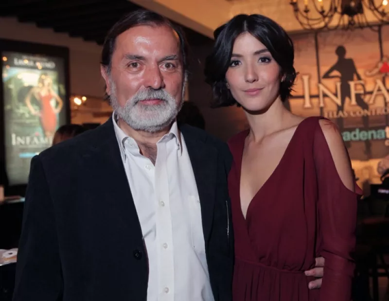 El próximo 13 de febrero llegará a la pantalla de Cadena Tres la nueva serie creada por Argos, en la que se hablará de política, corrupción y otros temas de actualidad en el País.