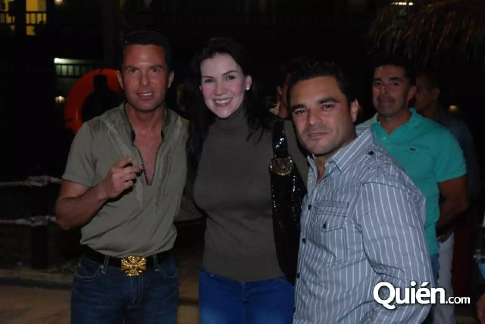 Fiesta en yate de Marcos Constandse