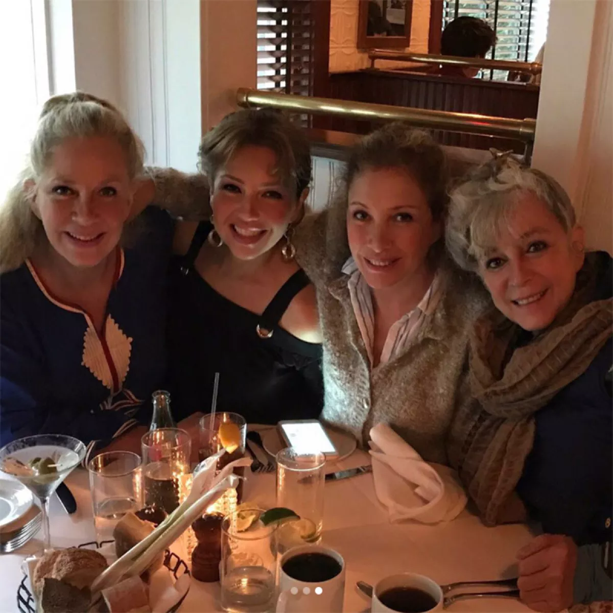 Thalía y sus hermanas Sodi