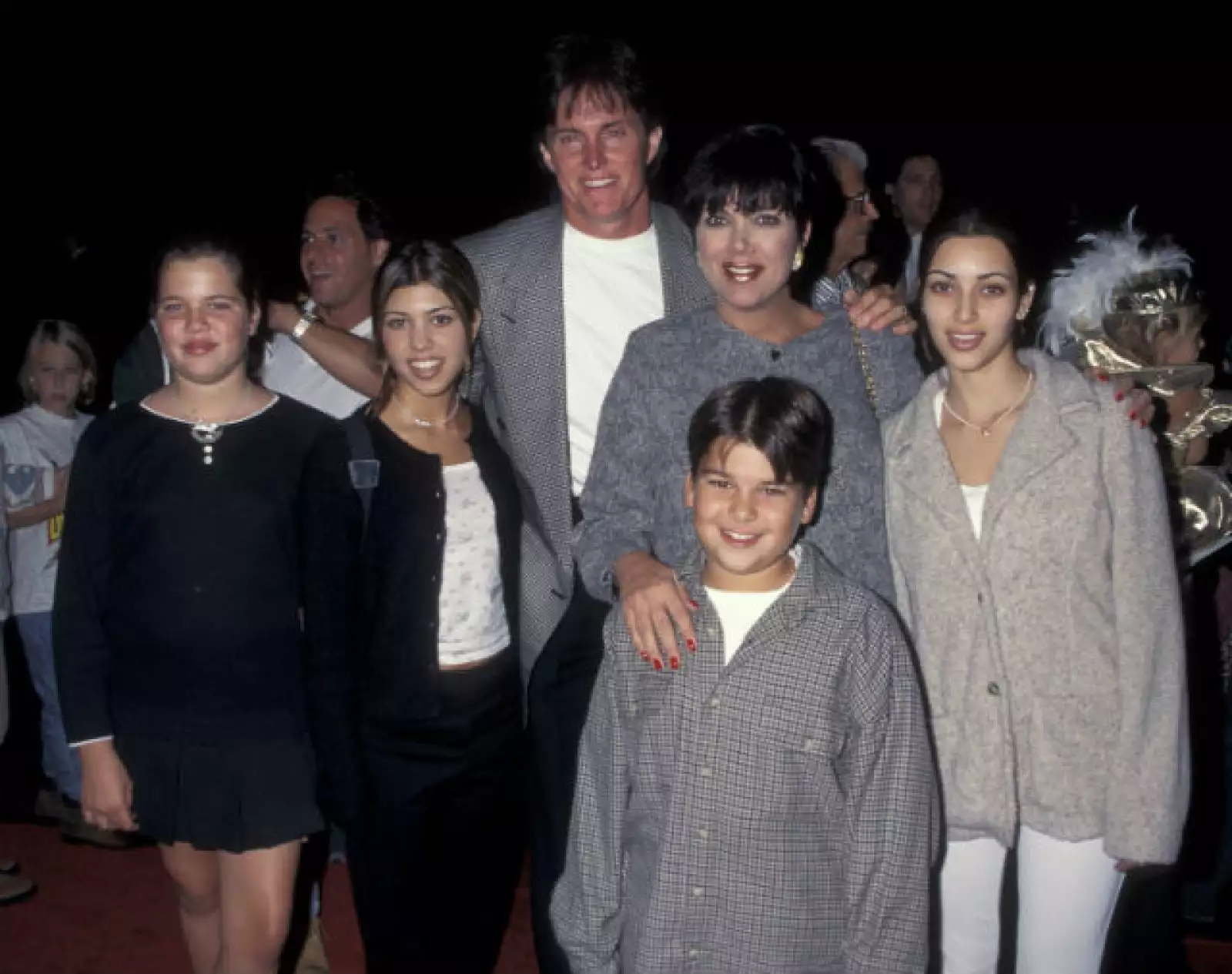 Retrato familiar Kardashian en 1995. Kim, Khloé y Kourtney apenas unas niñas.