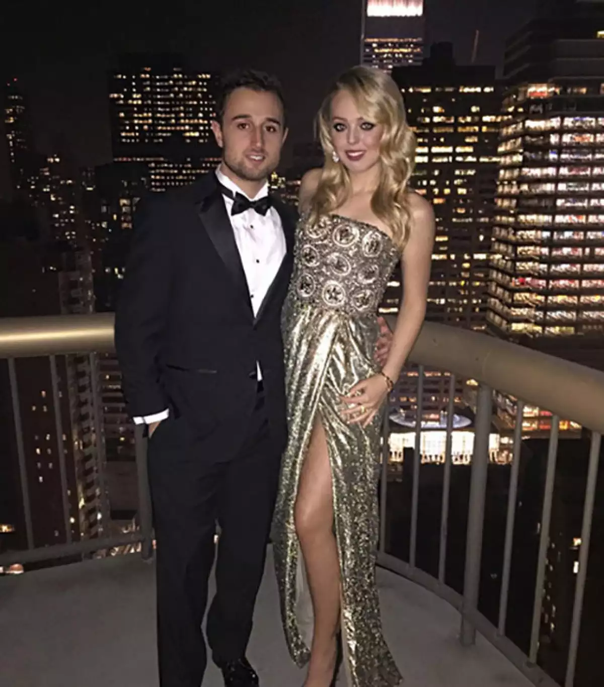 Tiffany con su novio, Ross Mechanic.