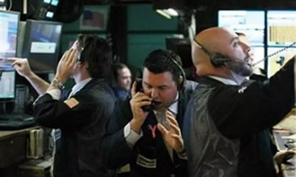 Los inversionistas de Wall Street podrían contenerse en su compra de acciones la próxima semana debido a la deuda de EU. (Foto: Reuters)