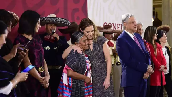 AMLO Día de las Madres