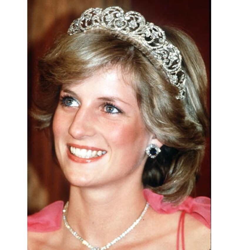 Este año, a principios de otoño se podrá encontrar en cartelera la película Diana, mostrando la historia de la Princesa de Gales, una de más mujeres más polémicas y queridas en la historia.