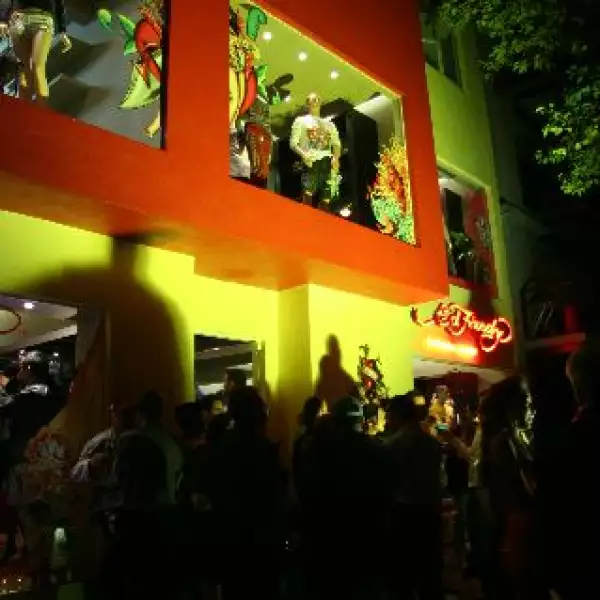 Inauguración Ed Hardy.