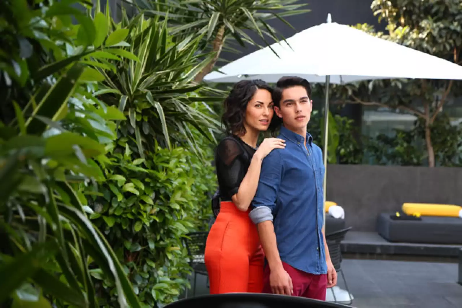 Bárbara Mori y su teenager Sergio Mayer