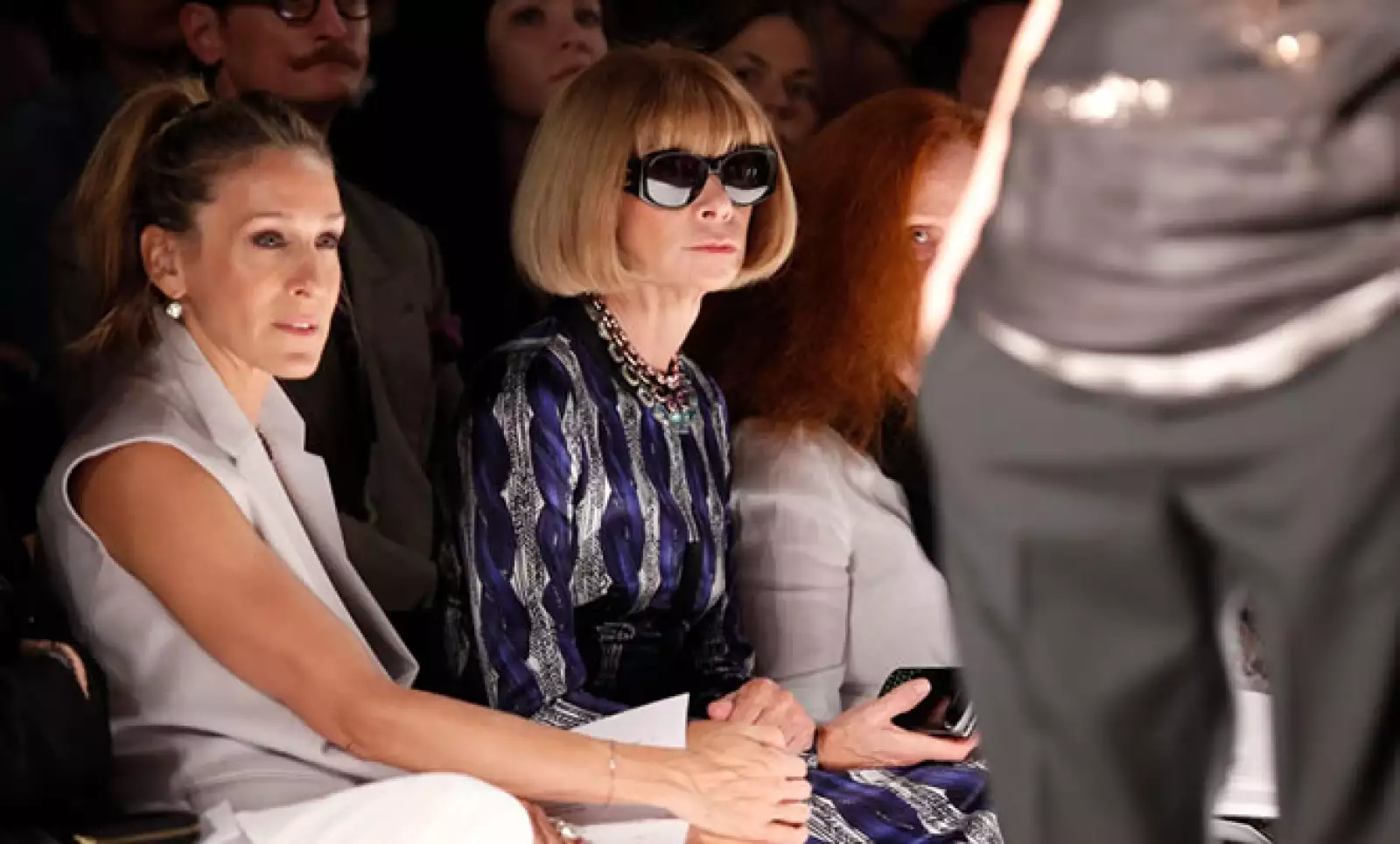 Sarah Jessica Parker y Courtney Love fueron algunas de las celebridades sentadas en primera fila.