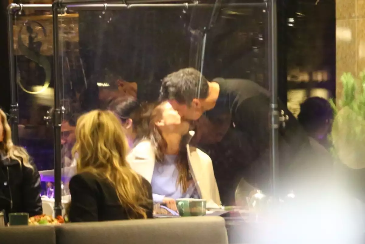 EXC Alessandra Ambrosio, Richard Lee