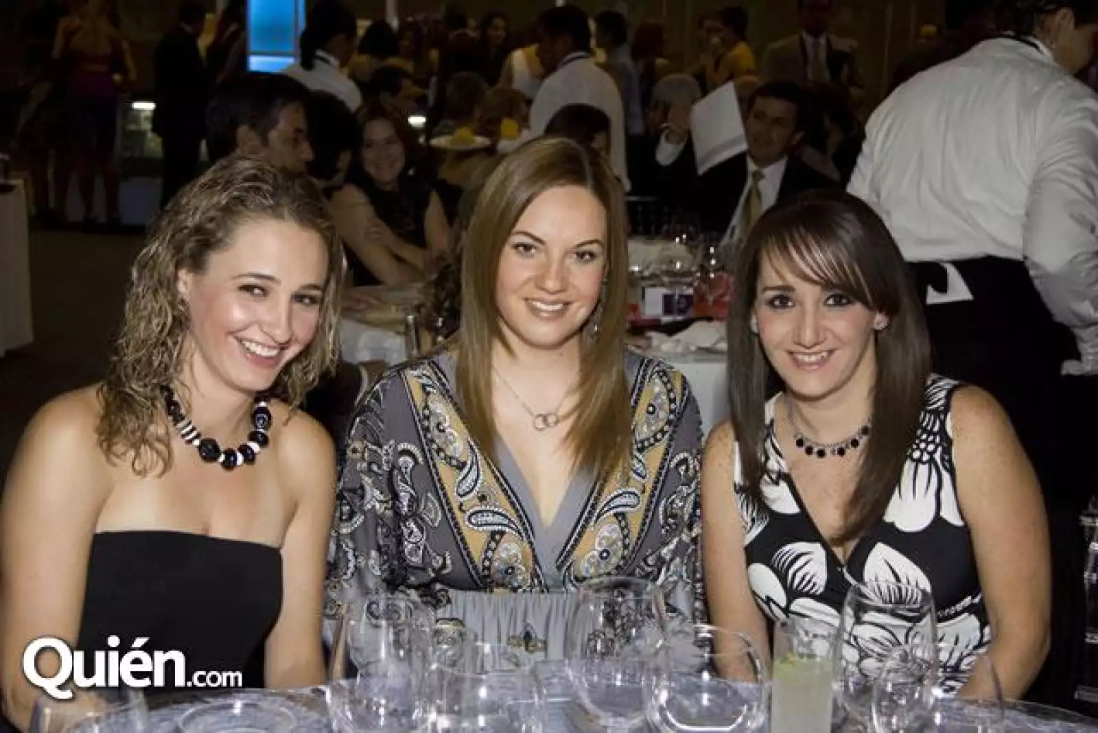 Fernanda Urquiza,Karina Castro,Paloma Cevallos