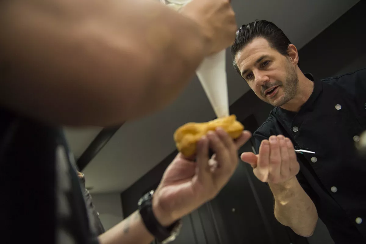 Impartió un workshop de éclairs en el hotel Le Méridien Mexico City 