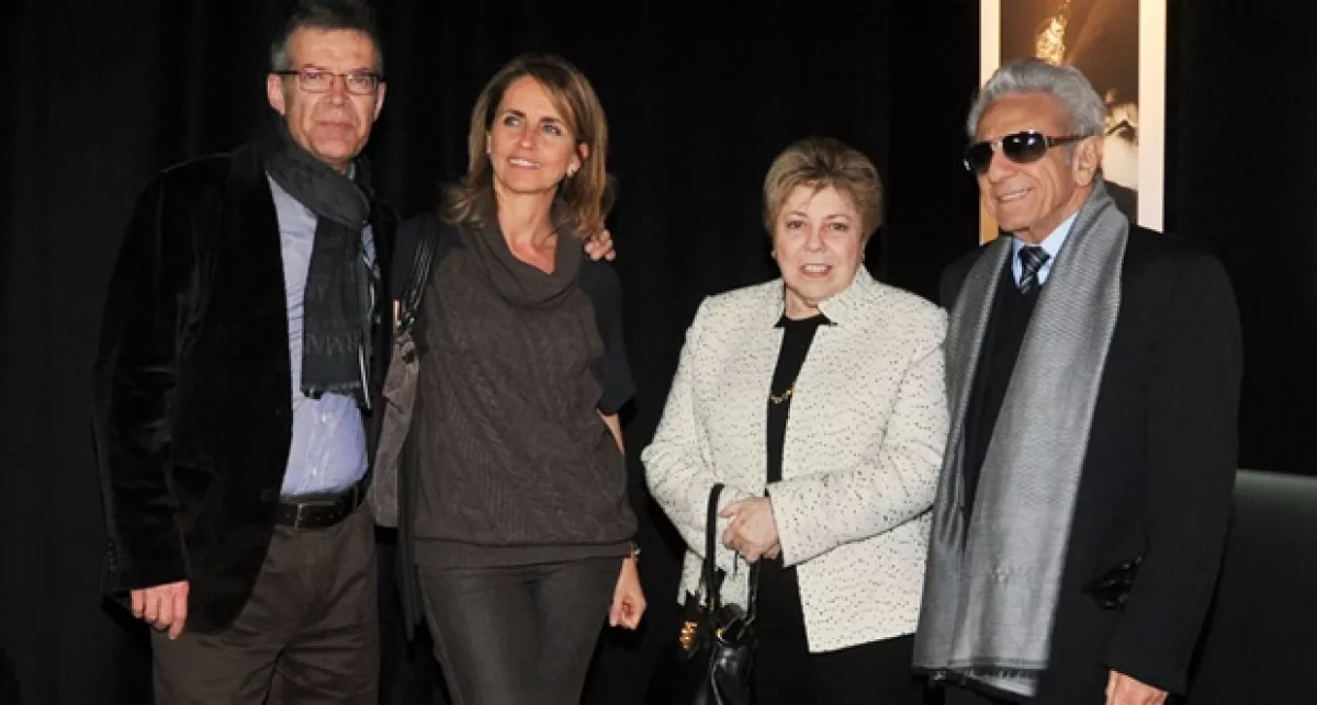 Los papás de Gerard, Joan Piqué y Montserrat Bernabeu con los de Shakira, Nidia Ripoll y William Mebarak.