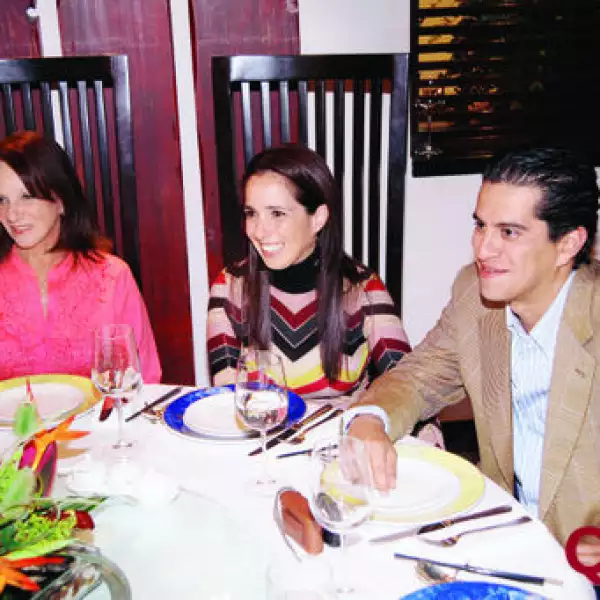 Mariza Haza, Ines Valdez Haza, Bruno Rios