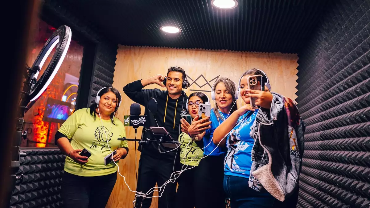 Carlos Rivera celebra 20 años de carrera en la Expo Riverista Fan Fest en Huamantla Tlaxcala