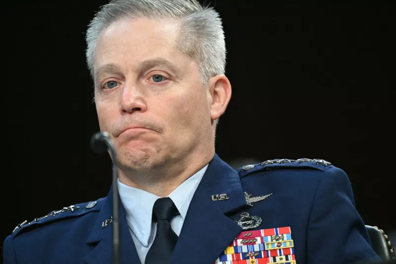 Trump despide al director de la Agencia de Seguridad Nacional por "deslealtad"