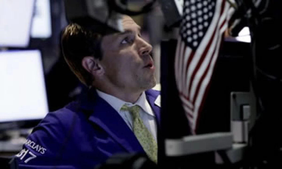 Las acciones también se ven presionadas por un reporte del NYT sobre las pérdidas de JPMorgan en una fallida cobertura. (Foto: AP)