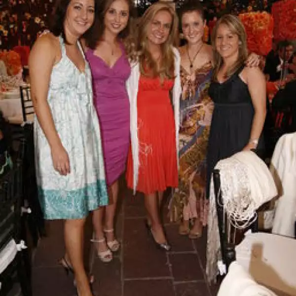 Azul Arguelles, Jimena Cousté, Viviana Ayala, Mónica Couttolenc, Fernanda Carlos