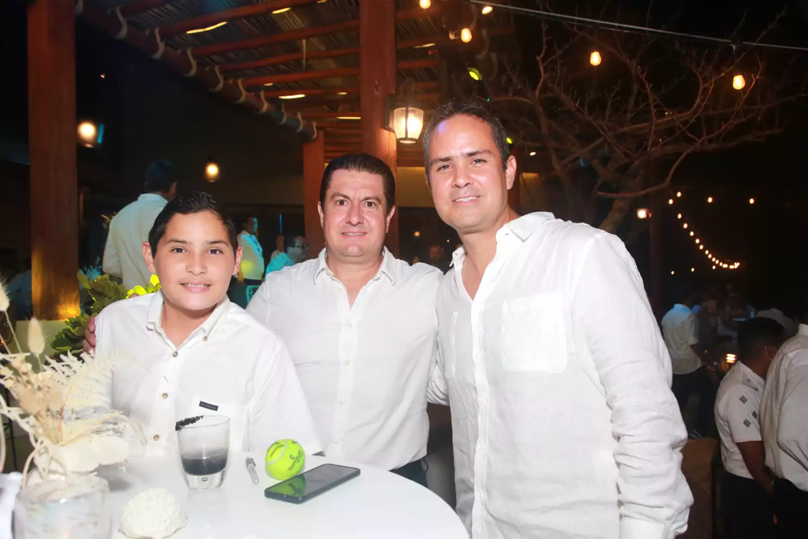 Leopoldo Almanza-Federico Alonso-Leopoldo Almaza