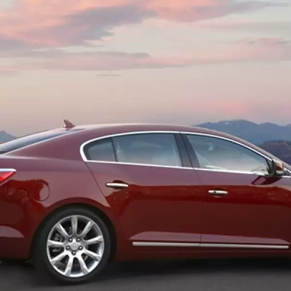 LaCrosse se fabrica en la reconocida planta Fairfax de General Motors en Kansas y su precio es de $540,000 pesos.