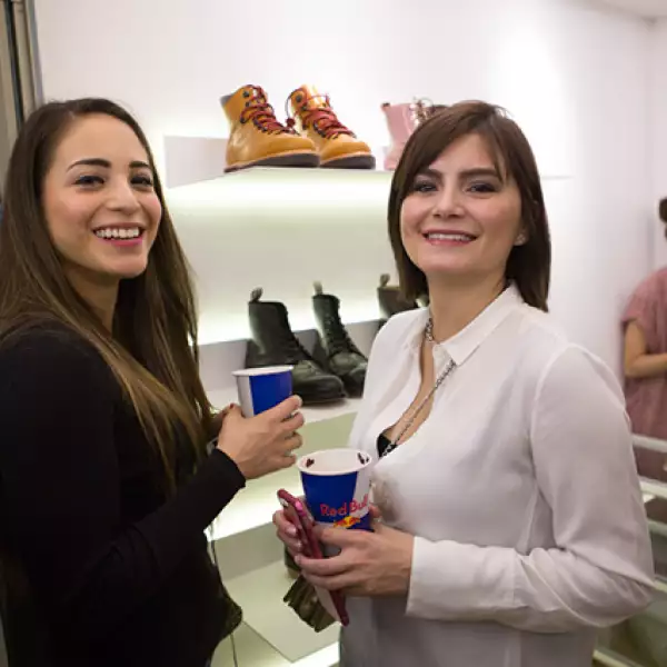 Apertura de la primera tienda de su marca "Prima Volta" de Anuar Layon