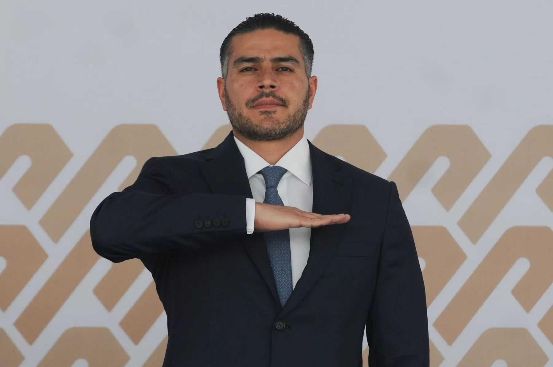 AMLO defiende a Omar García Harfuch 