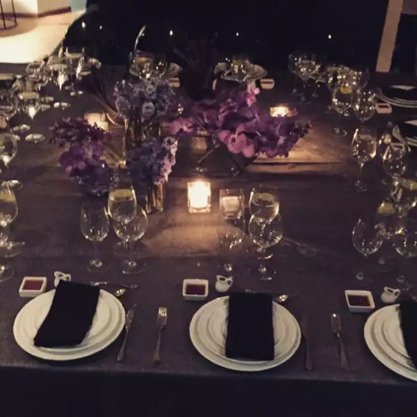 Así decoró Anahí la mesa para sus invitados.