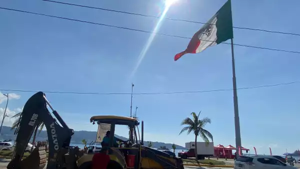 #Crónica | Acapulco. La cena de Navidad puede esperar, "lo primero es levantarnos"