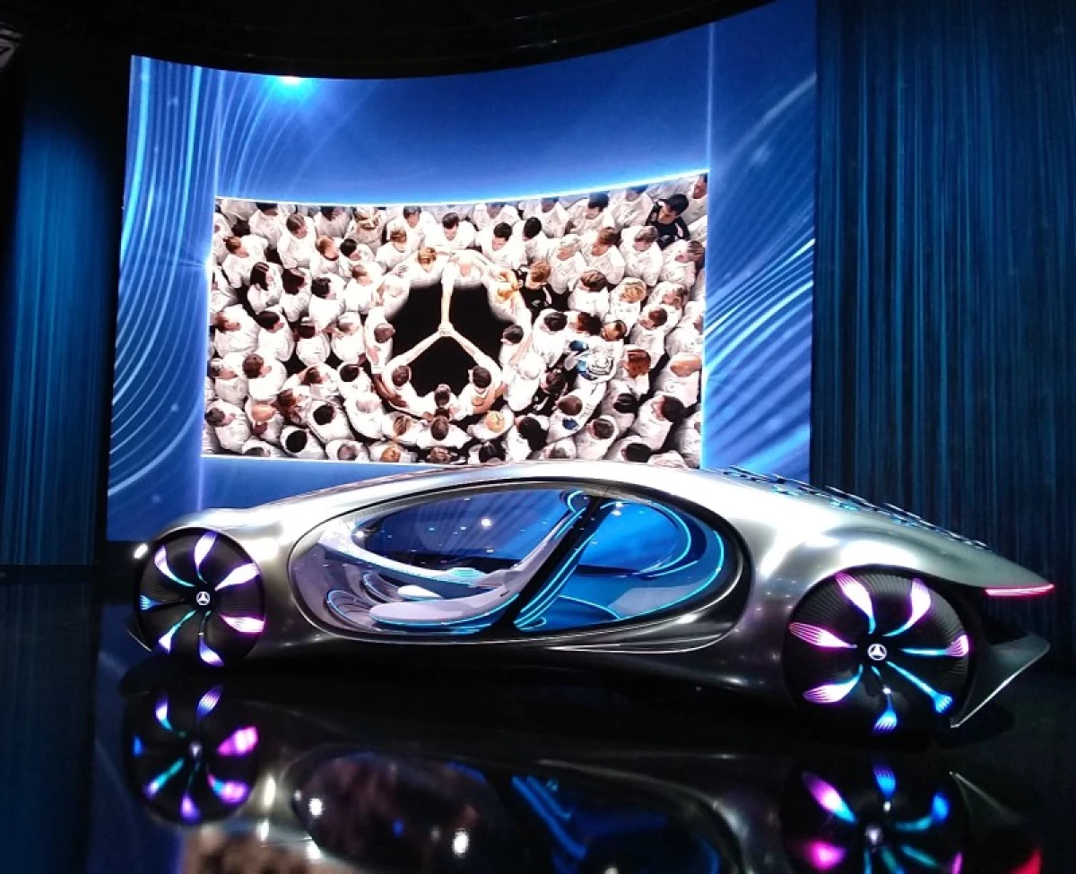 Mercedes Benz James Cameron