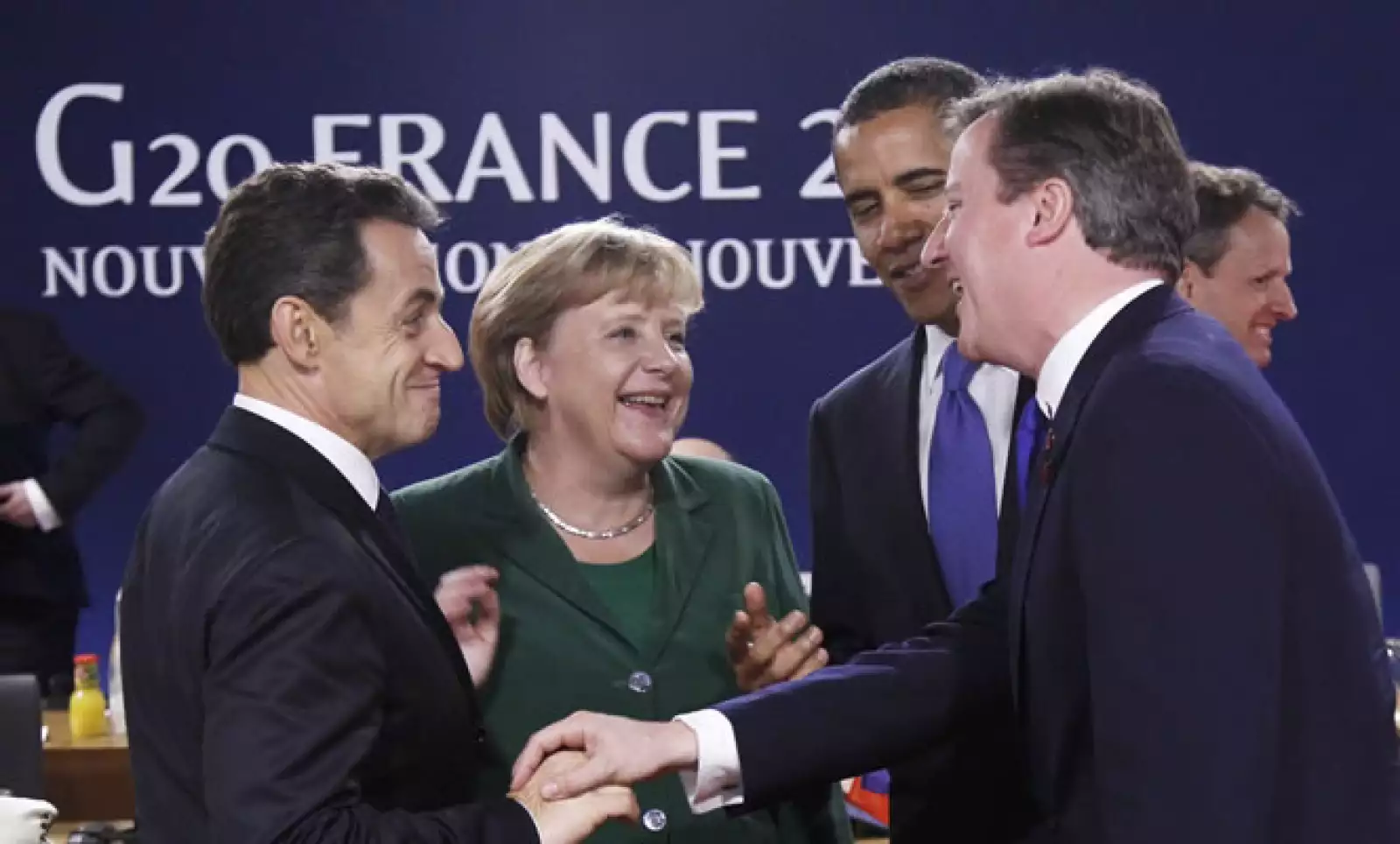 Los líderes de las principales economías se reúnen en medio de una fuerte crisis de deuda en Europa.