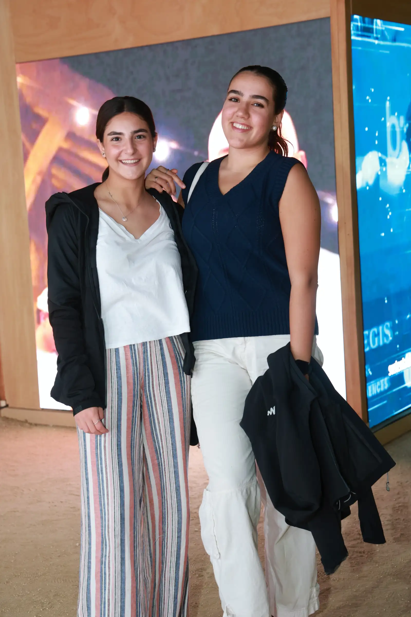 Ximena Esnal y Paulette Martín 