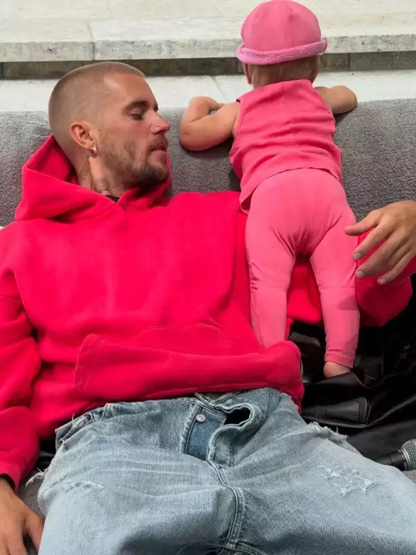 Justin-Bieber-como-papa.jpg