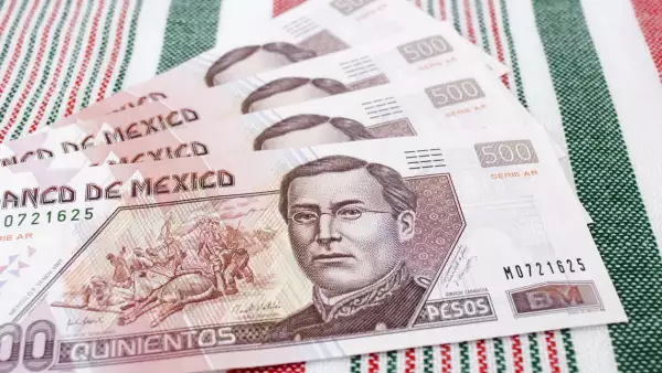 180903 peso tipo de cambio billetes is MikeyLPT.jpg