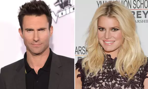 Se rumora que fue Adam el que rompiera con Jessica después de un encuentro casual en Chateau Marmont.