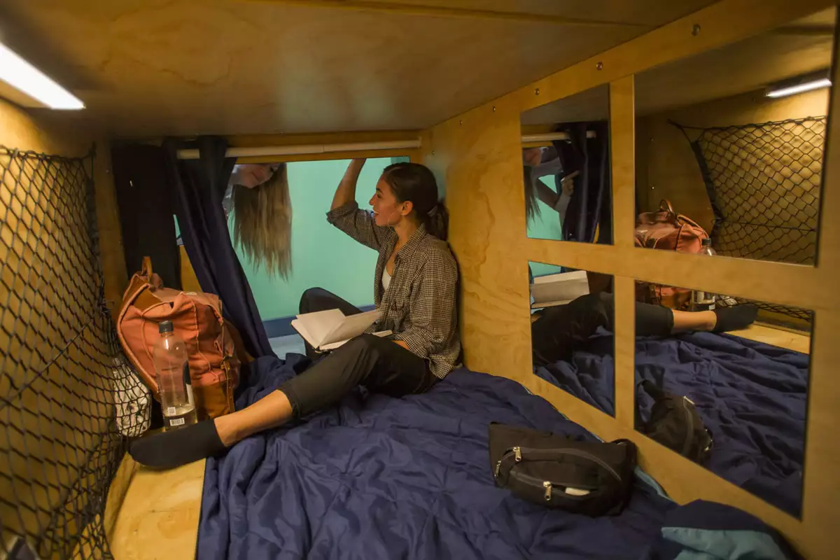 mini dormitorio Los Ángeles