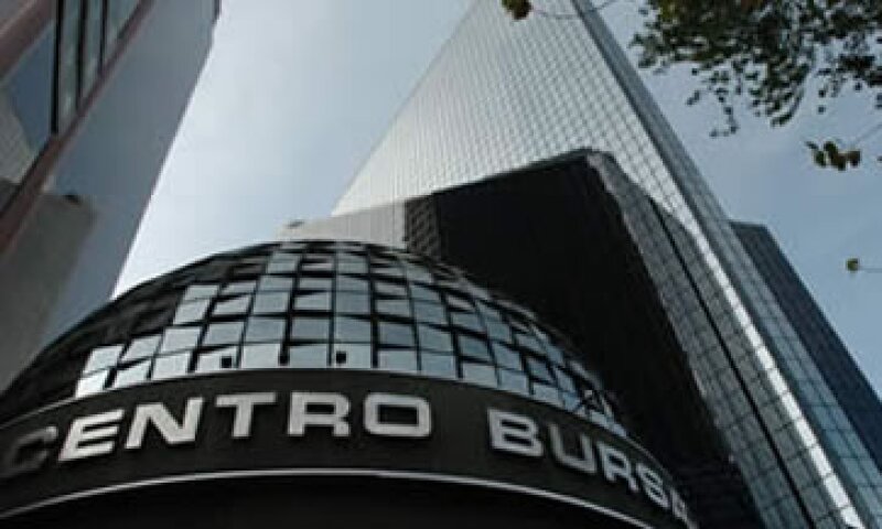 Analistas prevén que las empresas que cotizan en la BMV mantengan crecimientos de doble dígito en ventas y EBITDA en los siguientes trimestres. (Foto: Archivo)