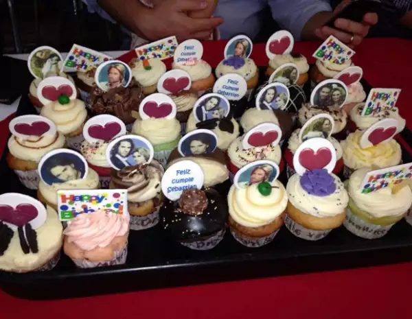 Cupcakes con fotografías del fetejado.