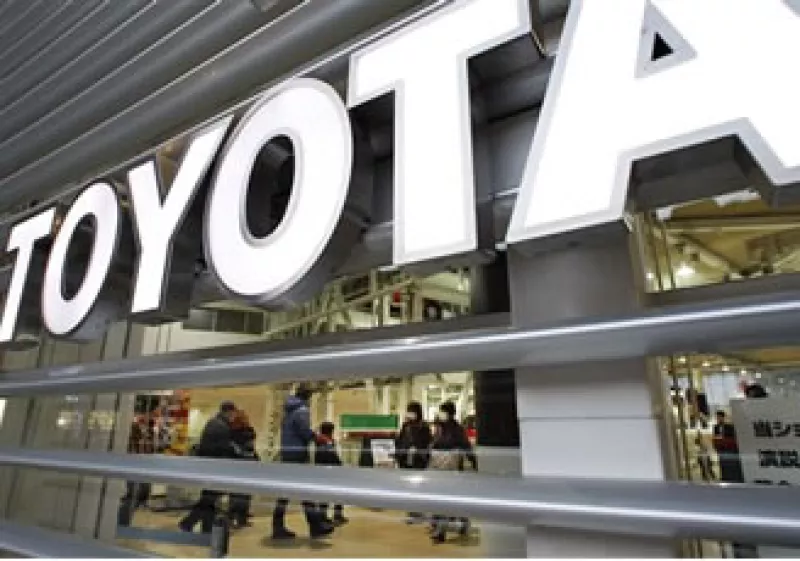 Toyota detuvo todas sus plantas locales tras el terremoto y tsunami que devastaron parte de Japón. (Foto: AP)