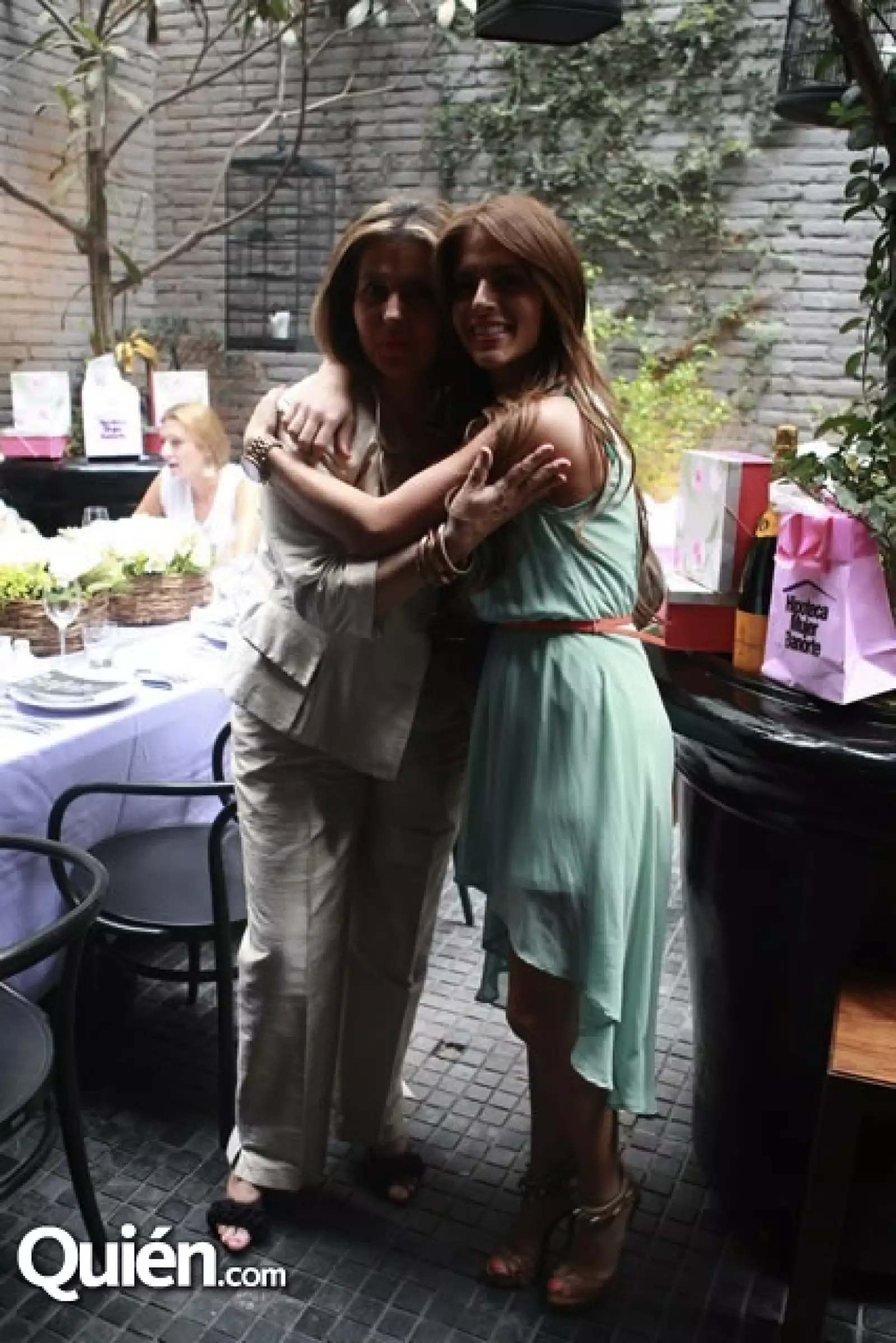 Virginia Ocampo,Claudia Alvarez