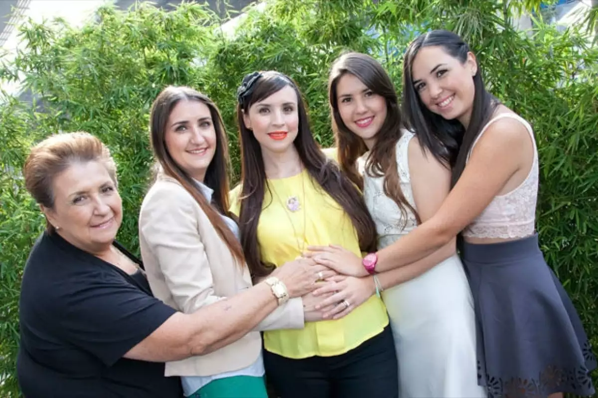Las mujeres Torre: Mary, Suzel, Andrea, María y Fátima..
